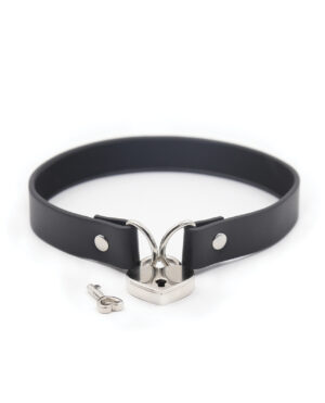 Plesur PVC Collar w/Heart Lock - Black
